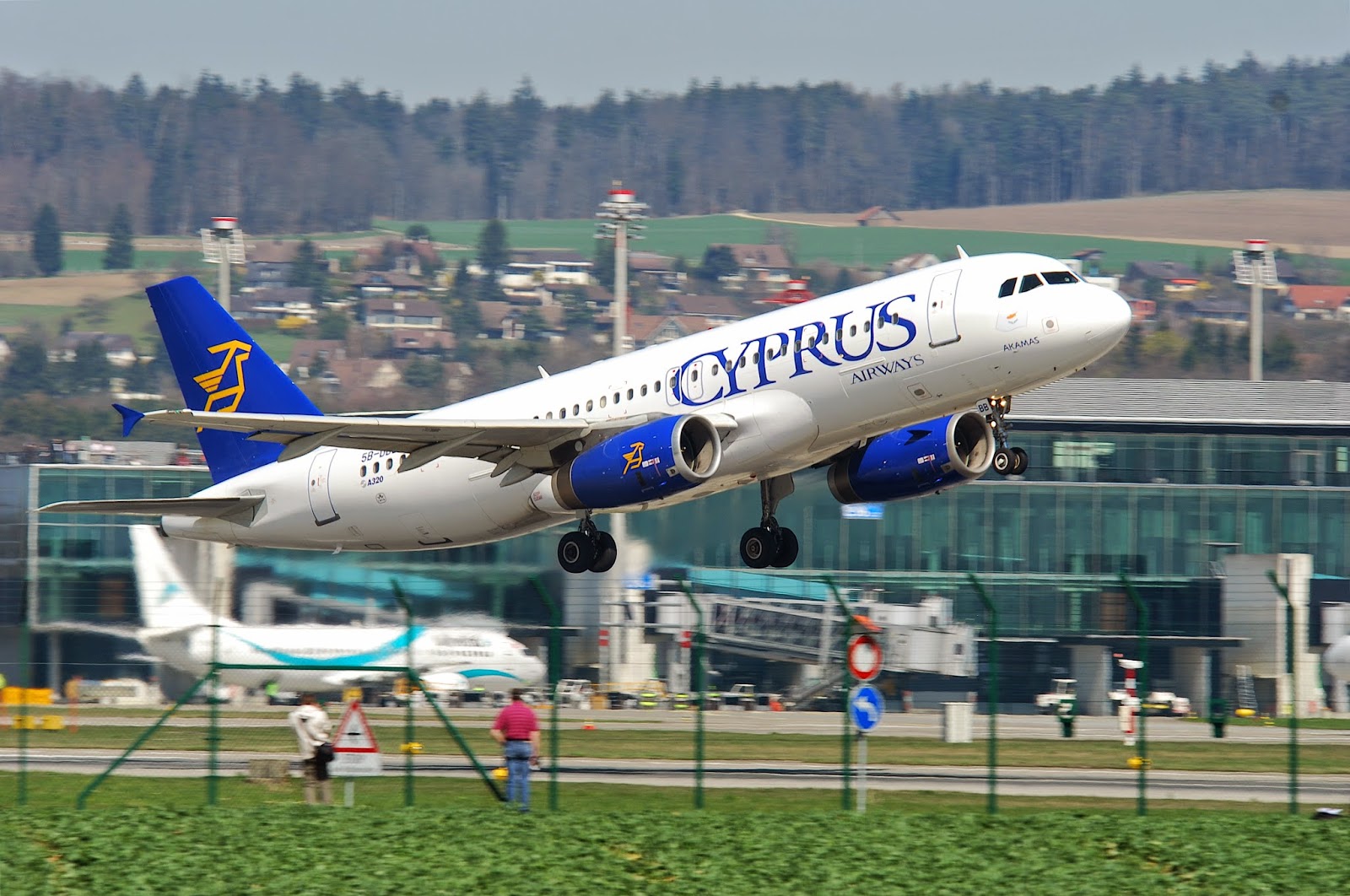 Кипрские авиалинии Airbus A320 5B Кипр