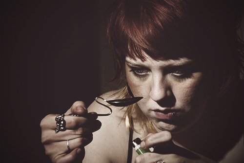 500x335xdrugabuse shutterstock 49452922 young woman with opiate addiction heating spoon before injecting feature.jpg.pagespeed.ic .ogiBvJuiop
