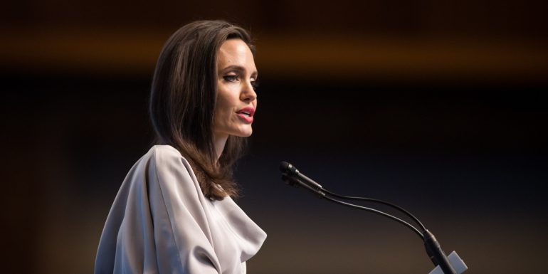 o ANGELINA JOLIE UN CANADA SPEECH facebook Angelina Jolie, life, Woman, RIGHTS, UN, speech, sex, sexual violence, sexual abuse