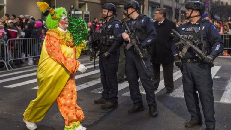 n yorki 0 Полиция, СПАСИБО, New York, Parade