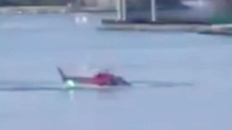 helicopter crashes in river in new york HELICOPTER, New York