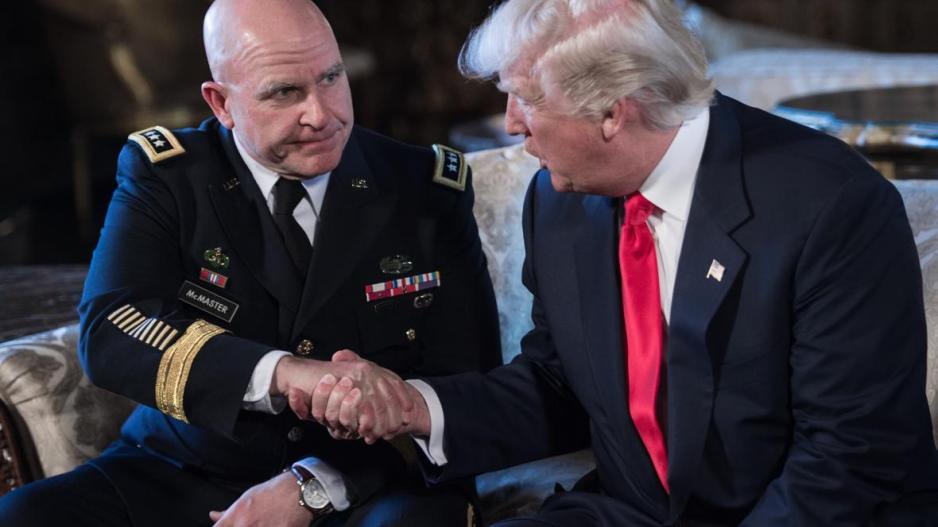 643207730 president donald trump shakes hands with us army DONALD TRUMP