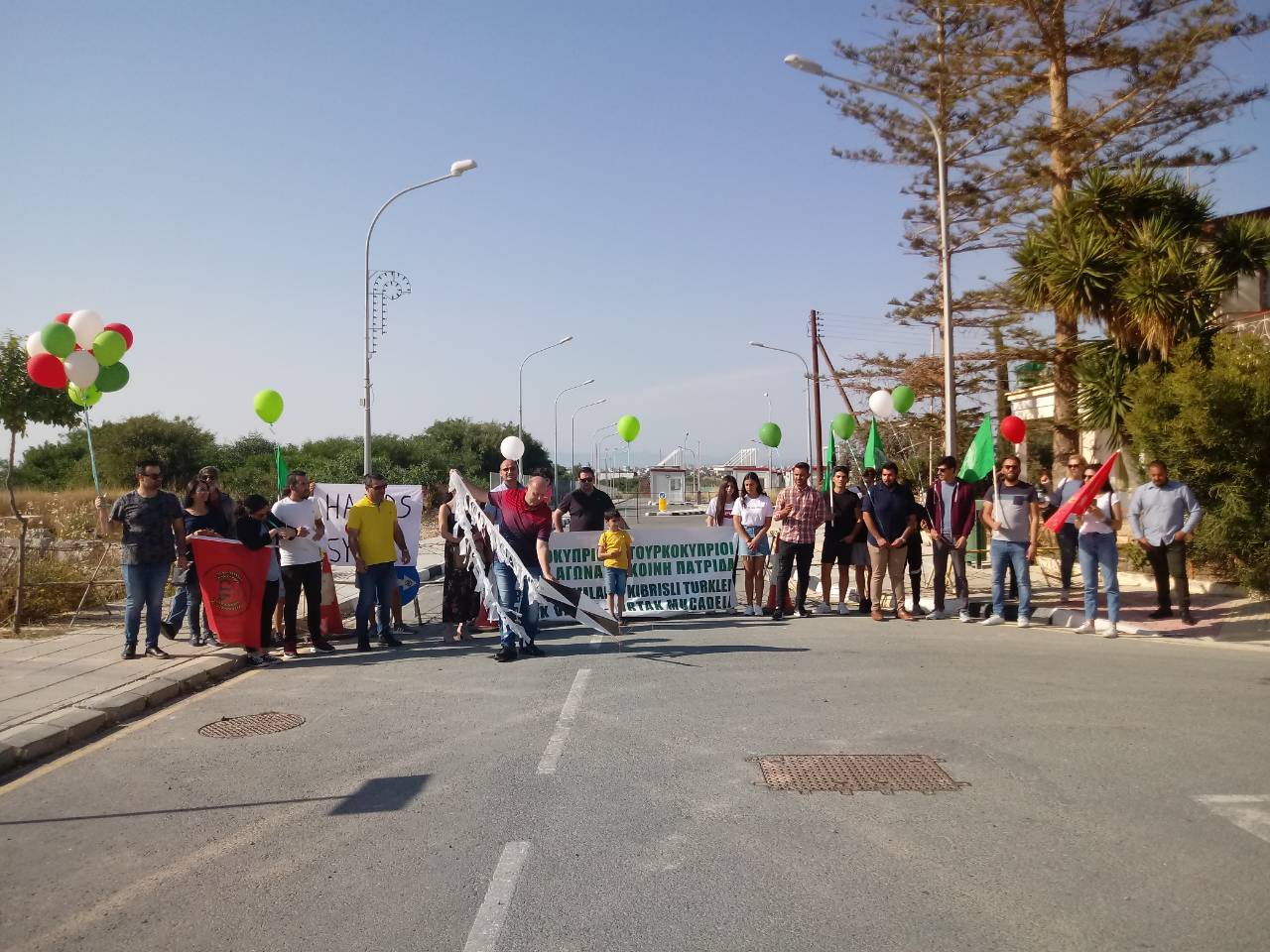 odofragma EDON, Occupied, Nea Famagusta, Deryneia Roadblock, Turkish Cypriots