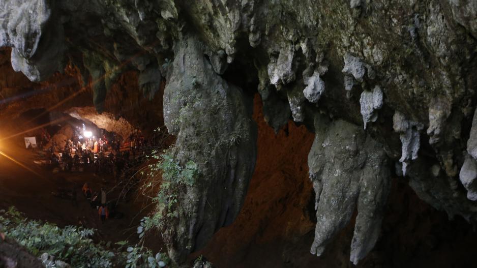 Поиск пропавших мальчиков в таиландской пещере активизируется по мере повышения уровня воды 136428040416202601 180627083142 1