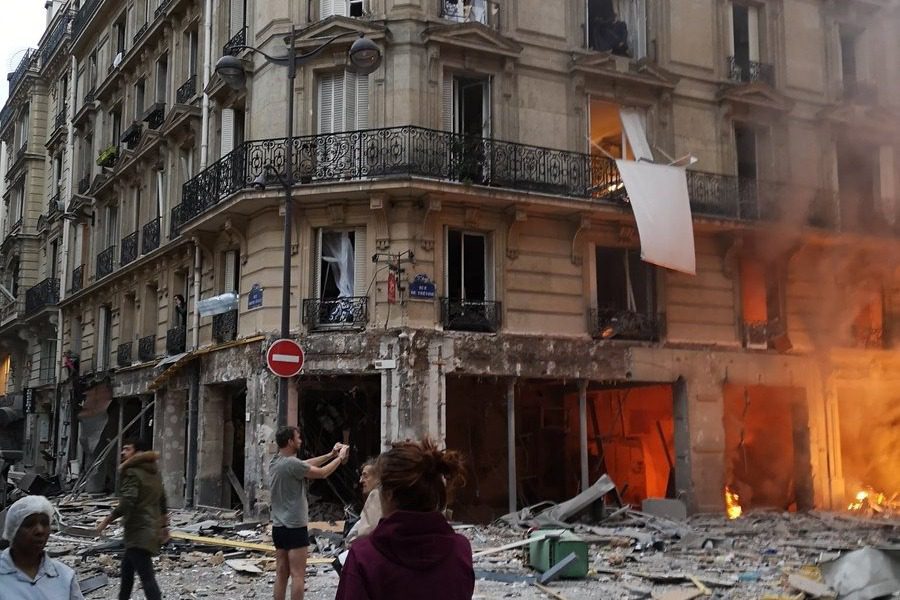 Powerful explosion in Paris