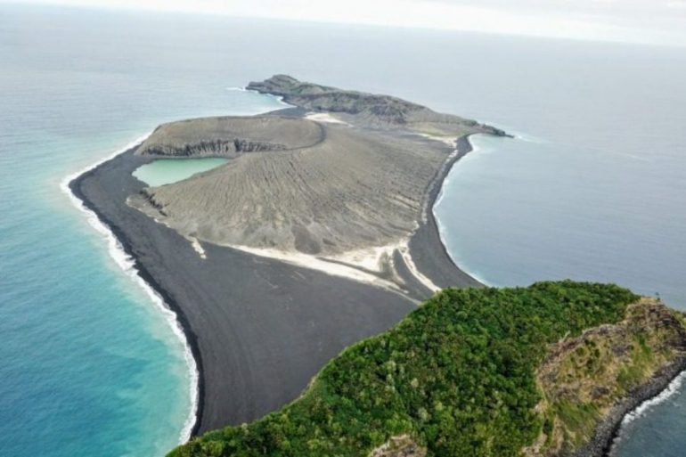 Νησί ξεπετάχτηκε το 2015 και εξερευνήθηκε για πρώτη φορά φέτος