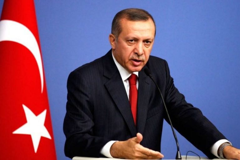 Σοκ: Η Τουρκία επικήρυξε τους 8 στρατιωτικούς