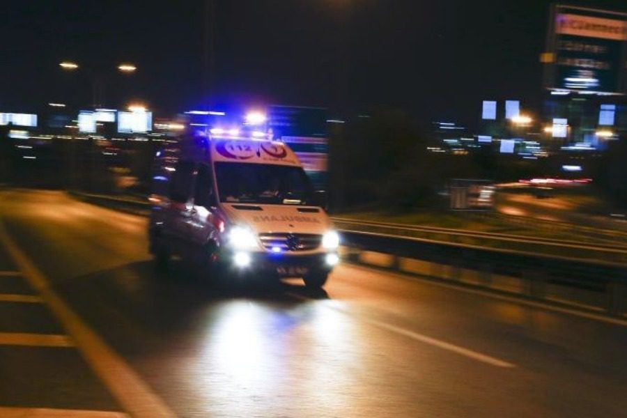 Στρατιωτικό ελικόπτερο έπεσε σε κατοικημένη γειτονιά της Κωνσταντινούπολης