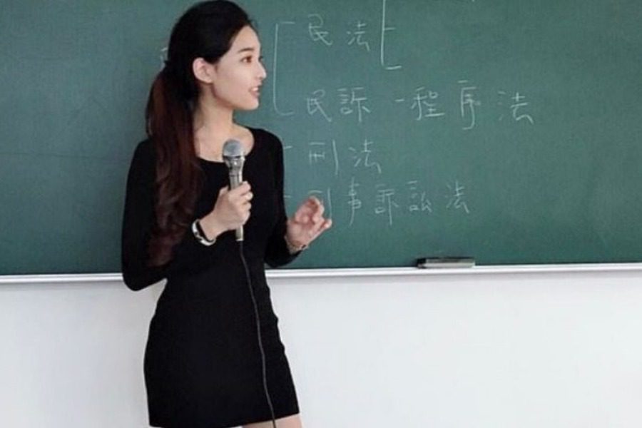 Φοιτητές ανέδειξαν την πιο «καuτή» εκπαιδευτικό στην Ταϊβάν