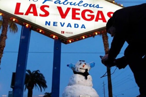 Rare pictures from Las Vegas: It was "laid" for the first time since 1937!