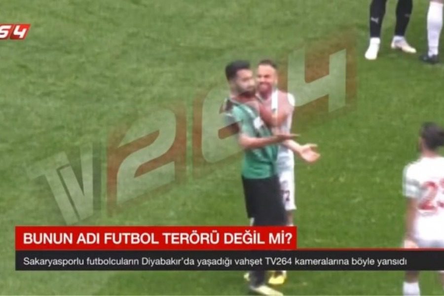 A Turkish football player cut an opponent with a blade he had with him on the field