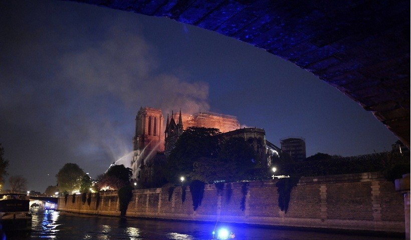 fotia UNESCO, VATICAN, France, CATHOLICS, Cathedral, UN, Notre Dame, Paris, Political leaders, FIRE, Fire Department, fire