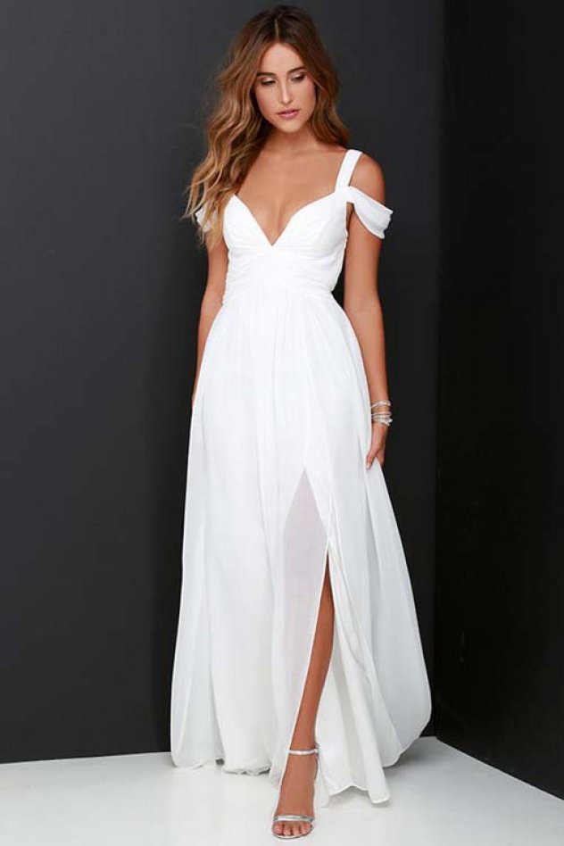 White4 Summer 2019, Белое платье