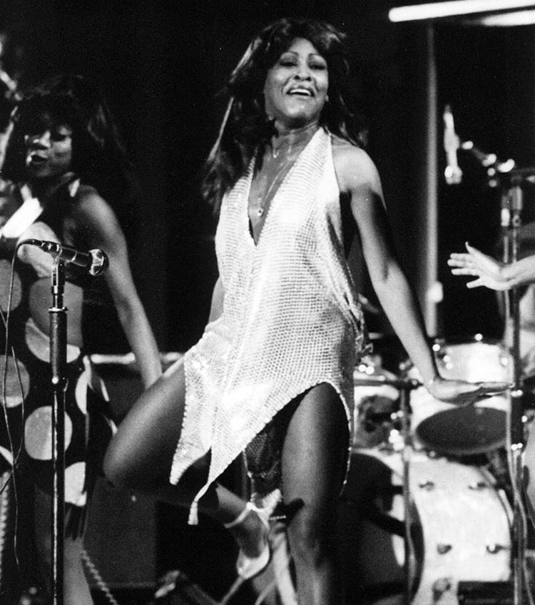 ap741125018 Tina Turner