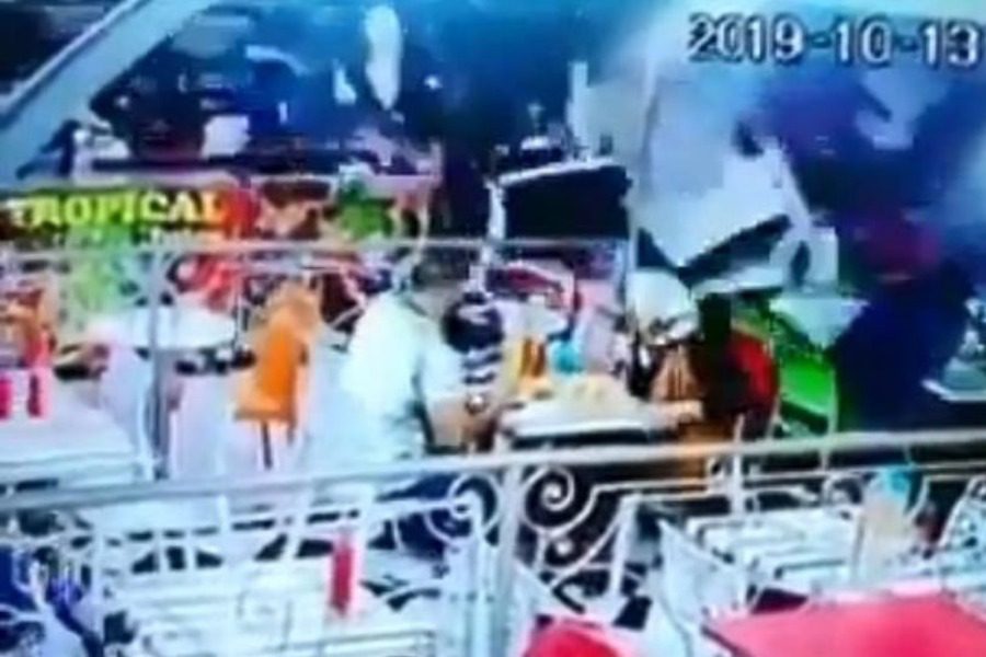 Video: Drunk driver dismantles restaurant full of customers in Morocco
