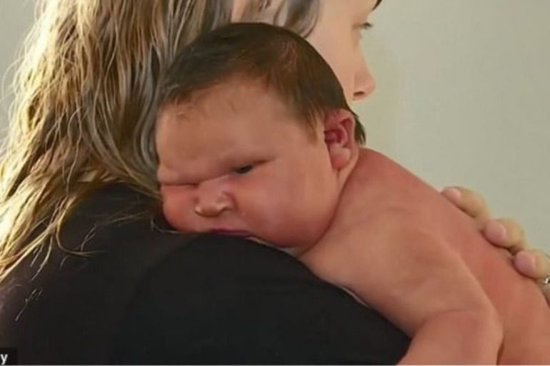 Αυστραλία: Μωρό γεννήθηκε 6 κιλά