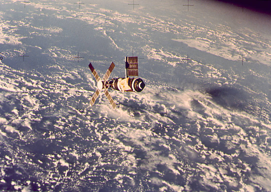 ap 730601023 astronauts, Space, space mission, space station, INTERNATIONAL SPACE STATION