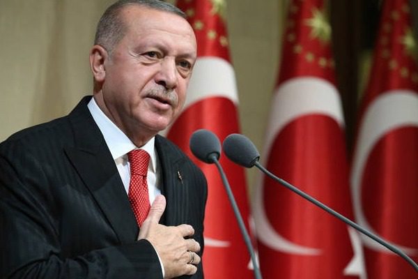 Эрдоган снова угрожает: я открою двери для беженцев
