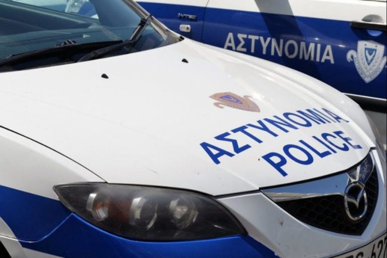 Κύπρος: Γυναίκα συγκρούστηκε με 6 περιπολικά για να αποφύγει τον έλεγχο