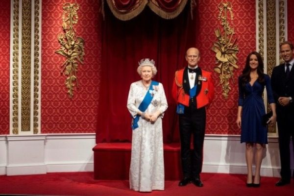 An extraordinary royal family council is convened by Queen Elizabeth