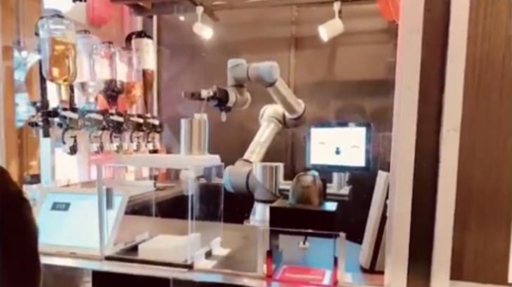 Bar, Robot