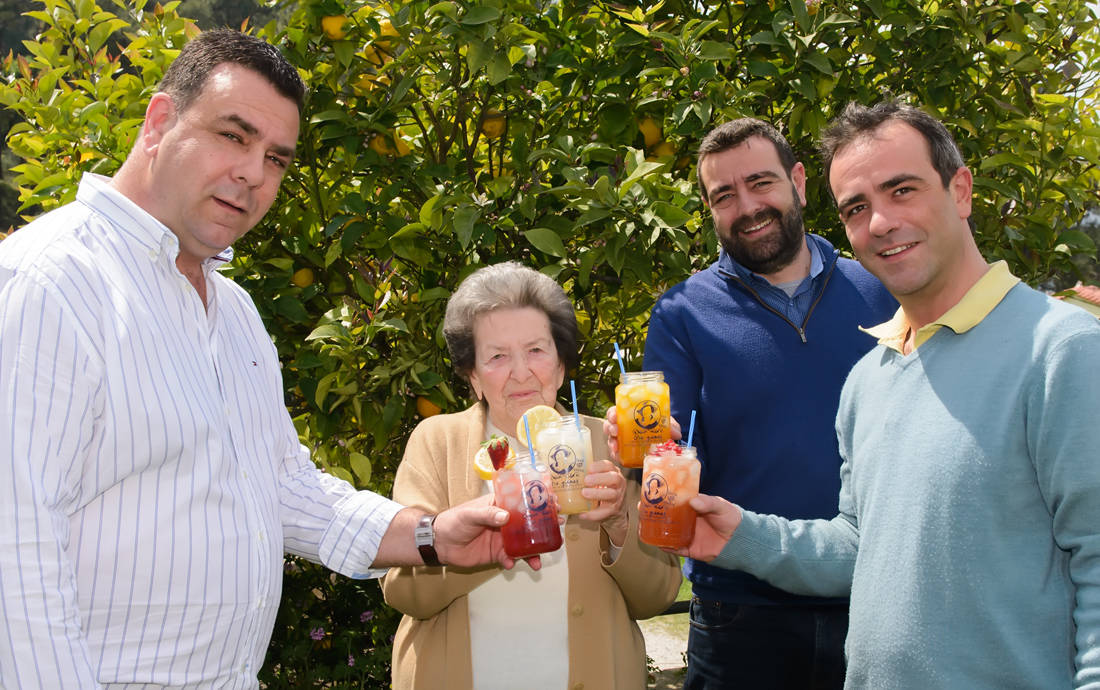 gia 1097 Soft drinks, family business, Samos, fruit, Juices