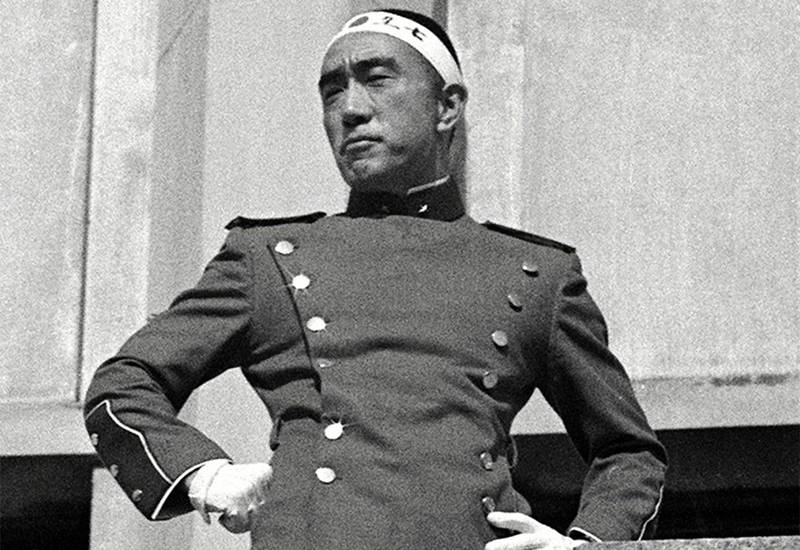 wkeenlk 11 EMPEROR, World War II, Yukio Misima, Japan, Nobel Prize in Literature, Samurai, Army, Harakiri