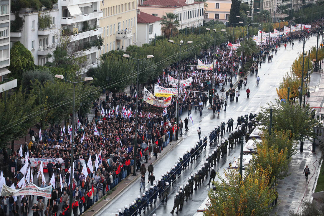 poreia2010 17 November Polytechnic, anti-authoritarians, EPISODES, anniversary of Polytechnic, MAT, Polytechnic, marches