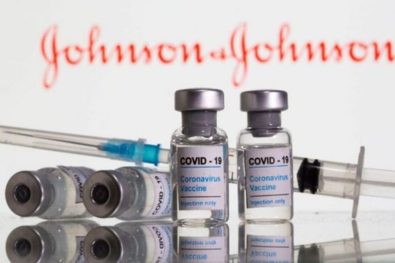 Γιατί έχουν πρόβλημα οι καθολικοί ιερείς με το εμβόλιο της Johnson & Johnson