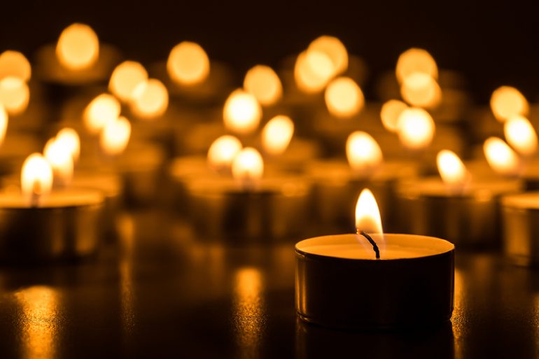 In memoriam candles