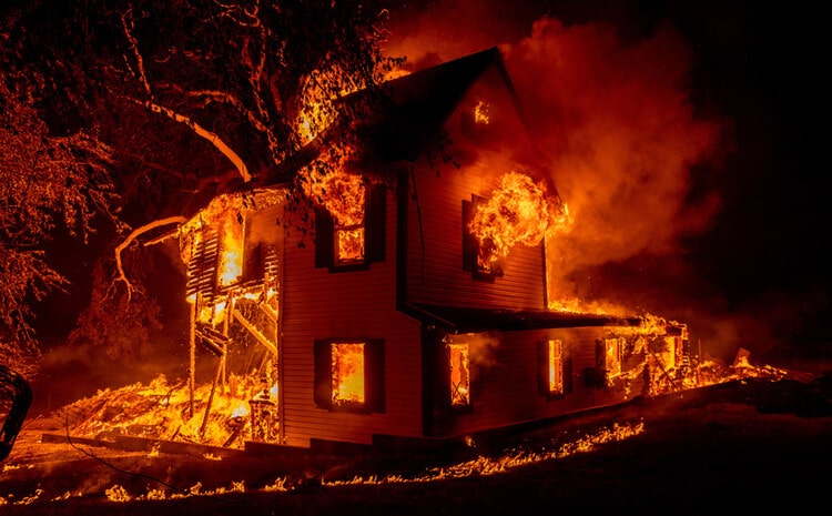 california wildfires 1 1 Associated Press, Ελλάδα, οι καλυτερεΣ φωτογραφιεΣ τηΣ εβδομαδαΣ