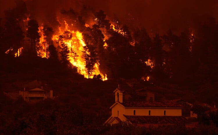 greece fires 4 2 Associated Press, κόσμος, οι καλυτερεΣ φωτογραφιεΣ τηΣ εβδομαδαΣ
