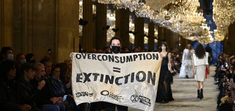 louis vuitton activist Louis Vuitton, ΑΚΤΙΒΙΣΤΡΙΑ, καταναλωτισμός