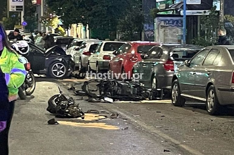 troxaio motosikleta atyxima Greece, serious car accident, abandoned car accident