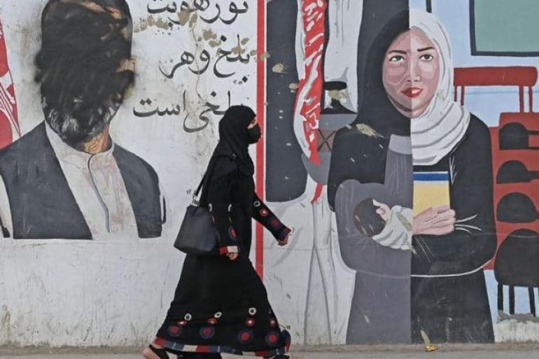 1 18 09 08 57 2 AFGHANISTAN, Women, TALIBAN