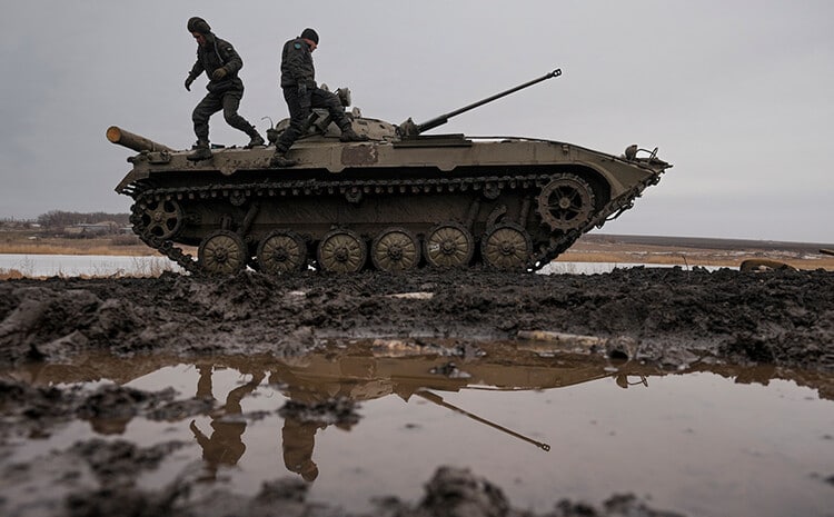 War preparations on the border of Ukraine
