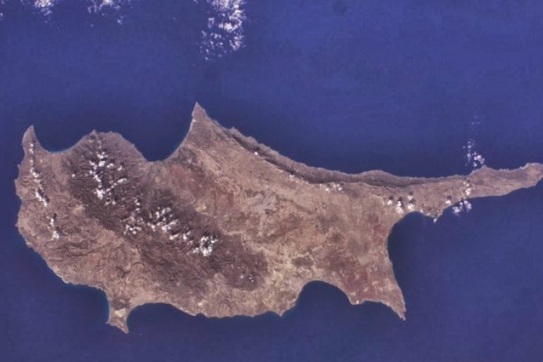 1 32 Κυπρος