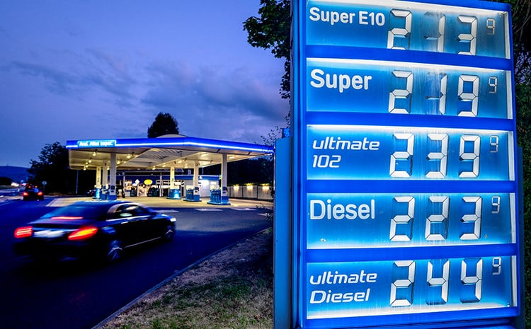 Германия: сброс цен на топливо