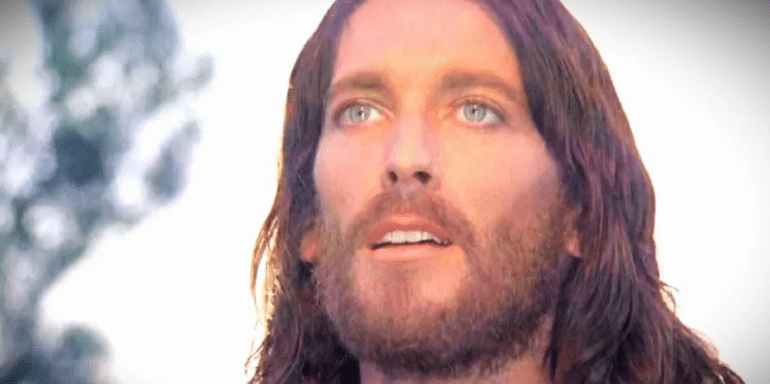 Screenshot 5 10 «Ο Ιησούς από τη Ναζαρέτ», Ρόμπερτ Πάουελ