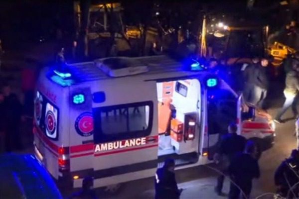 Skopje: 13 dead from bus overturning