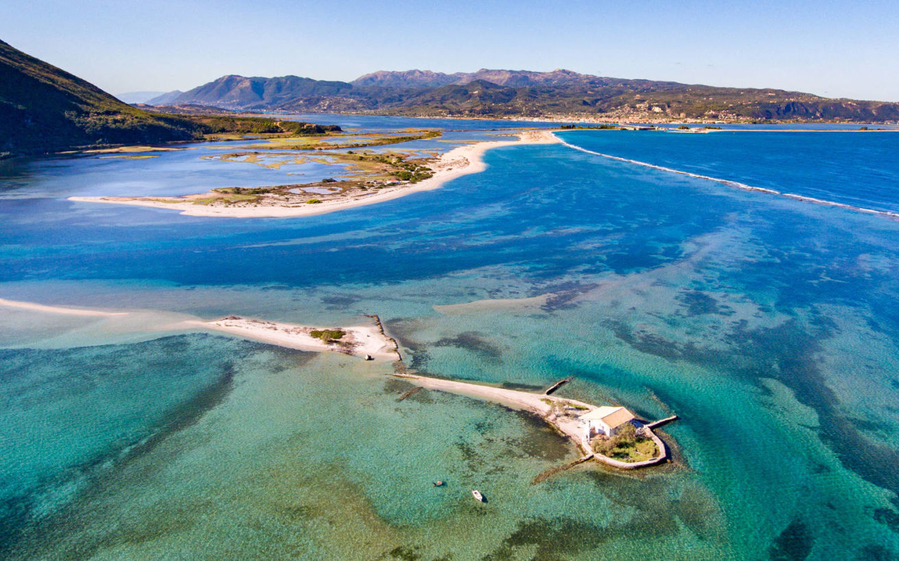 000 shutterstock 1017592060 Evia