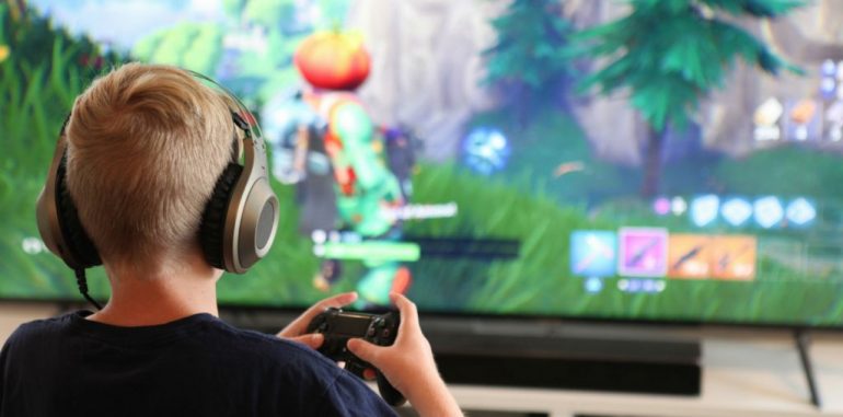 stop your kids from playing fortnite hero 2 1024x507 1 13χρονος, βία, βιντεοπαιχνίδια