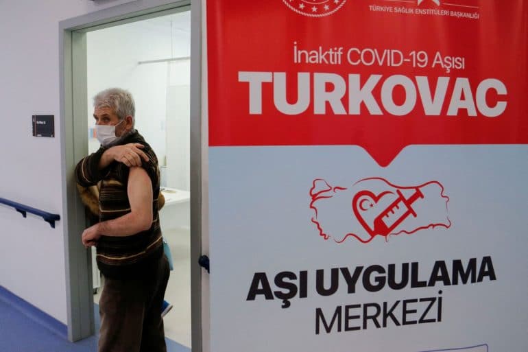 2022 01 06t152007z 960188298 rc2ptr9whyhh rtrmadp 5 health coronavirus turkey vaccination TURKOVAC, doctors, vaccine, Tayyip Erdogan, Turkey