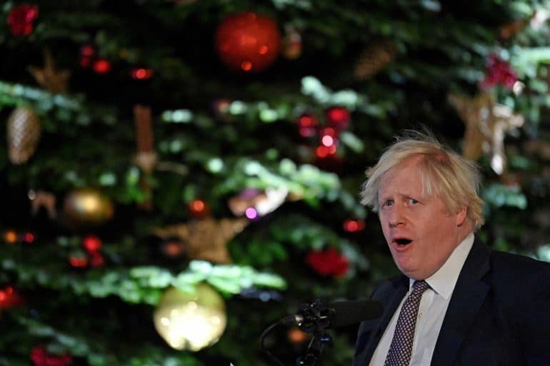 Boris Johnson Christmas Reuters scaled 1 ΜΠΟΡΙΣ ΤΖΟΝΣΟΝ
