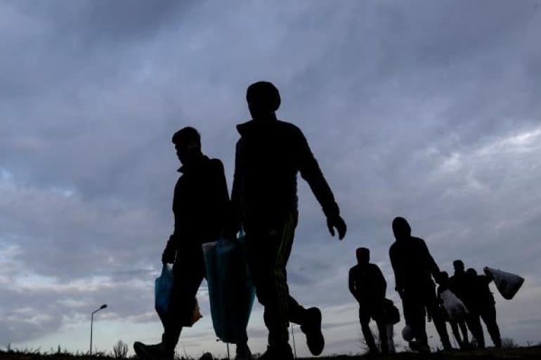 metanastes αιτητές ασύλου, Μετανάστες