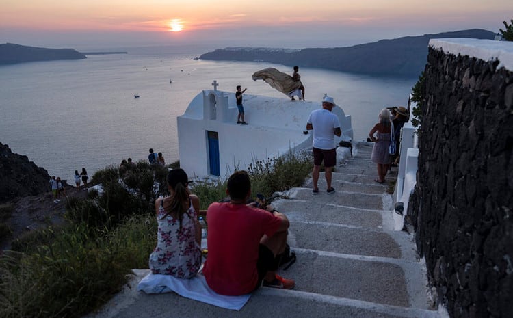 Σαντορίνη, Ελλάδα: Το διάσημο ηλιοβασίλεμα της Σαντορίνης